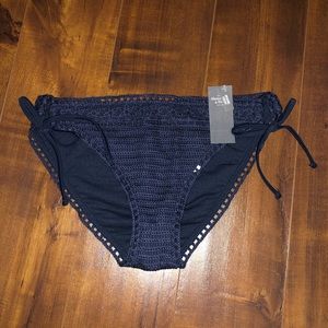 NAVY BLUE CROCHET BIKINI BOTTOM